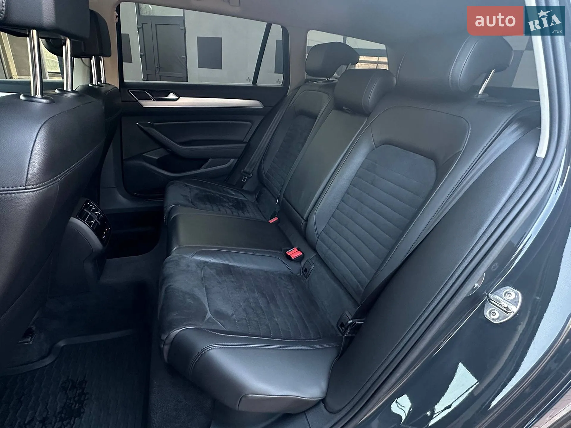 2016 Volkswagen Passat - мініатюра 32