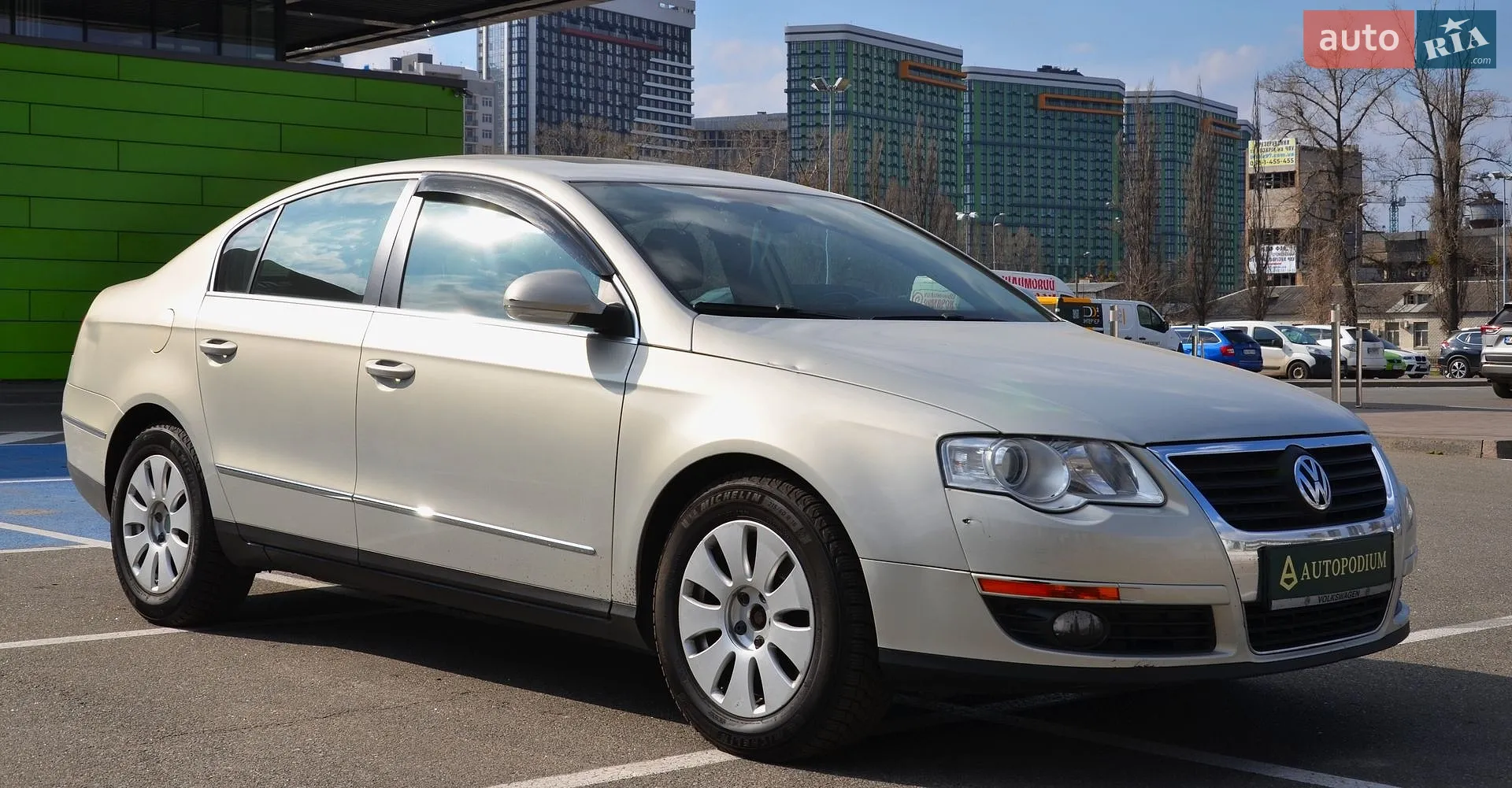 2010 Volkswagen Passat - мініатюра 2