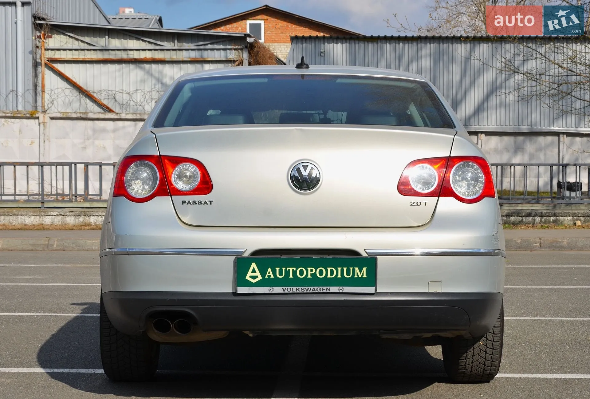 2010 Volkswagen Passat - мініатюра 11