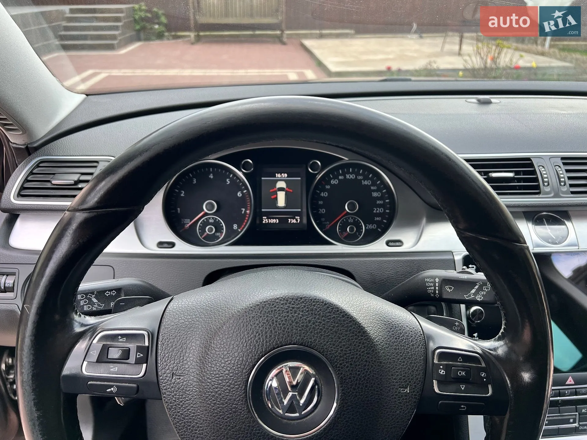 2011 Volkswagen Passat - мініатюра 11