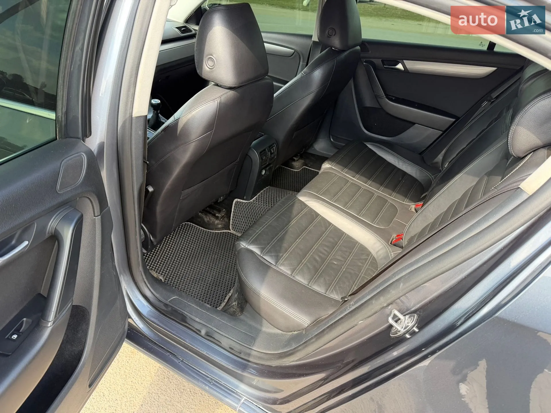 2011 Volkswagen Passat - мініатюра 17