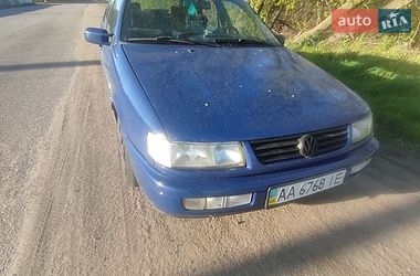 Седан Volkswagen Passat 1996 в Белой Церкви