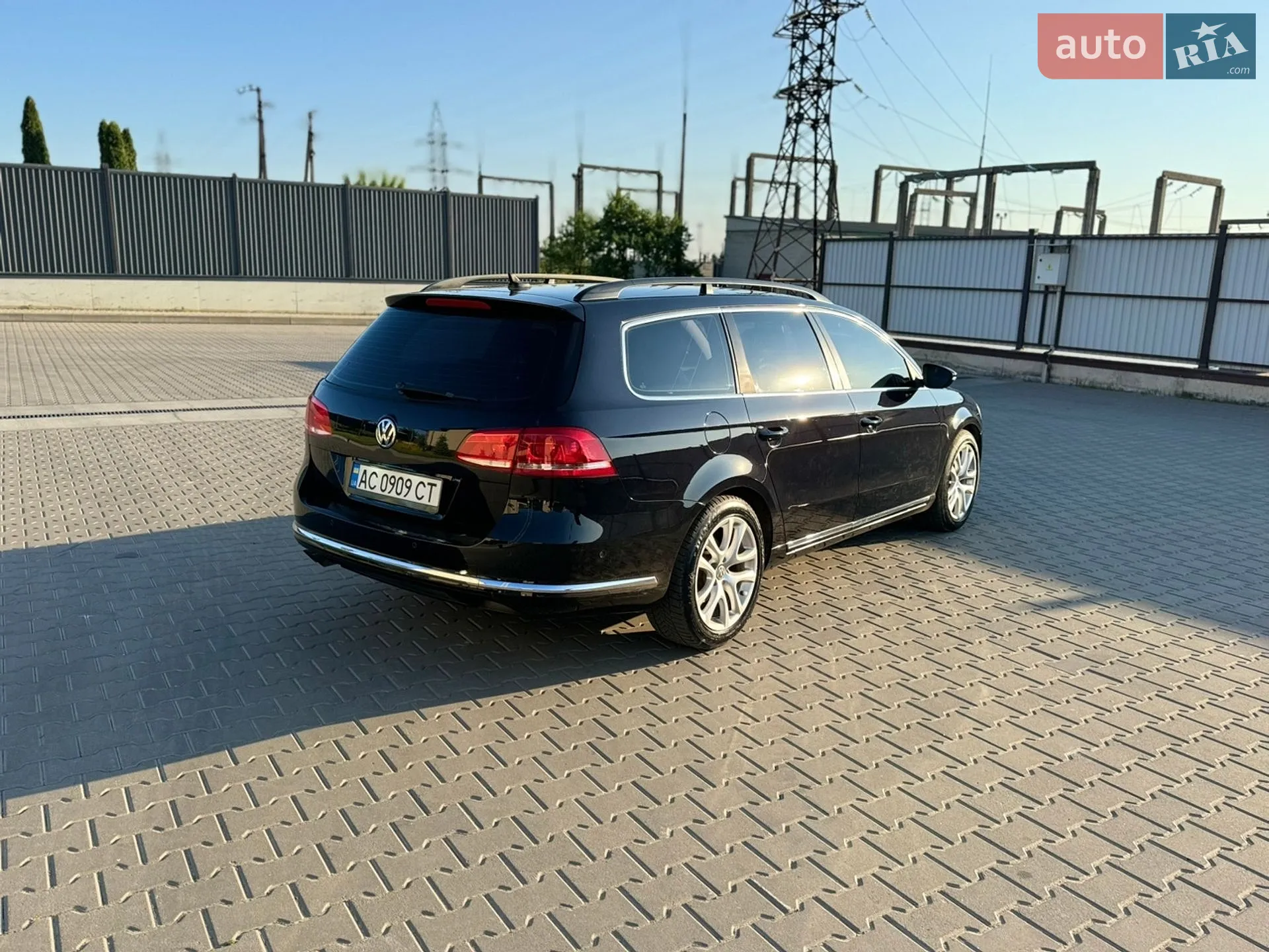2010 Volkswagen Passat - мініатюра 4