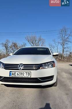 Седан Volkswagen Passat 2014 в Дніпрі