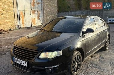 Седан Volkswagen Passat 2006 в Києві