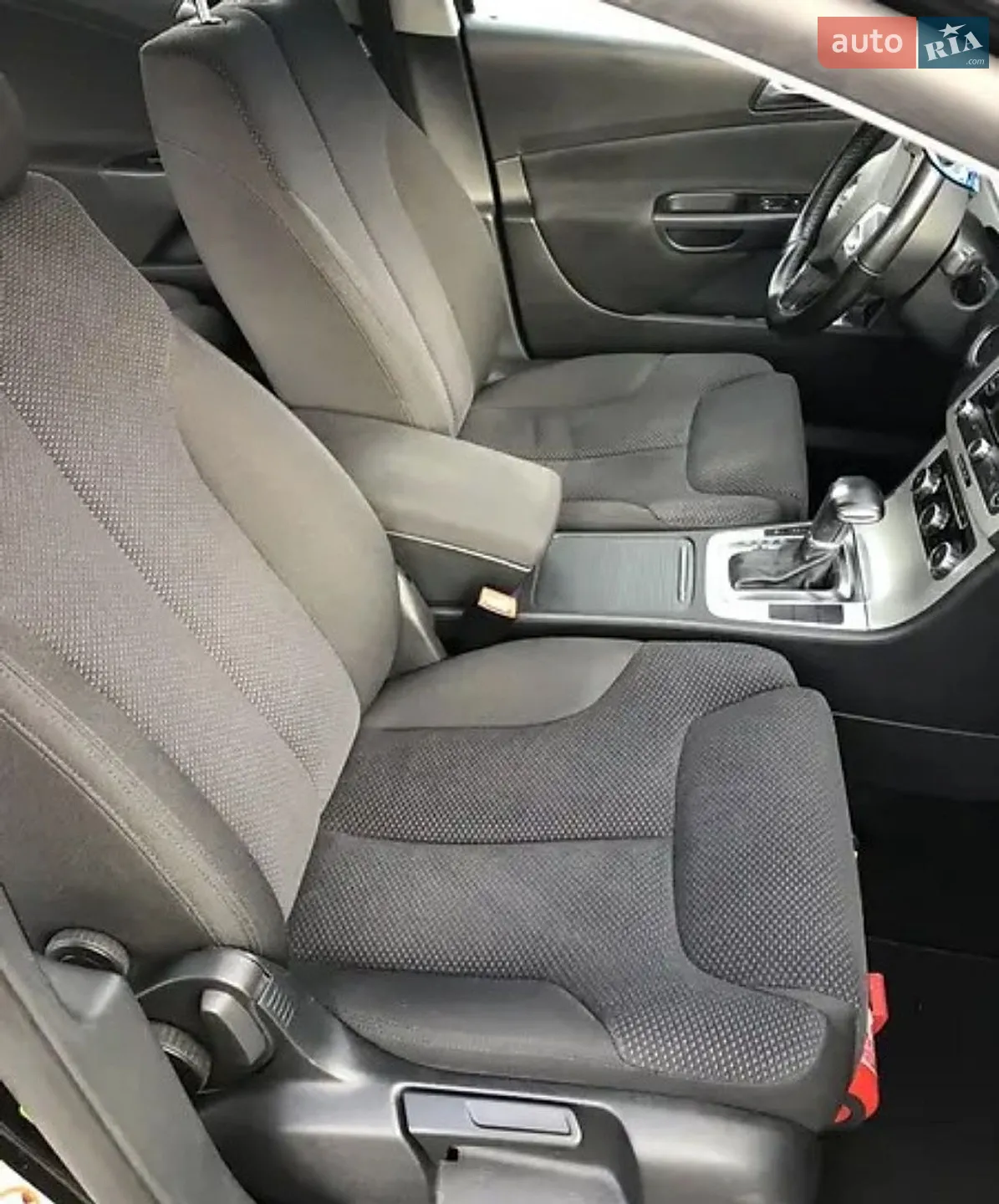 2010 Volkswagen Passat - мініатюра 3