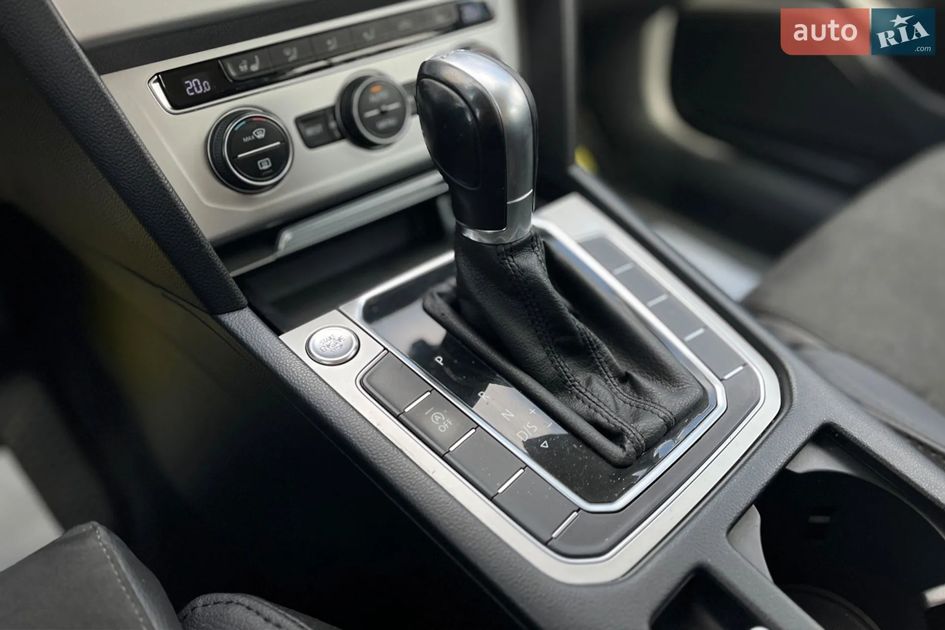 2015 Volkswagen Passat - мініатюра 16