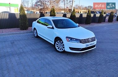 Седан Volkswagen Passat 2012 в Одессе