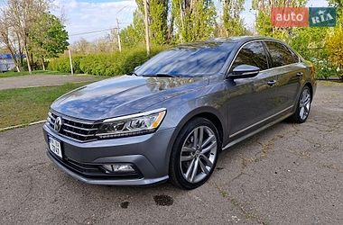 Седан Volkswagen Passat 2016 в Кривому Розі