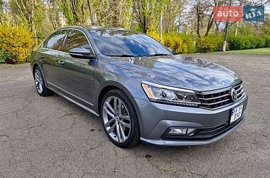 Седан Volkswagen Passat 2016 в Кривом Роге