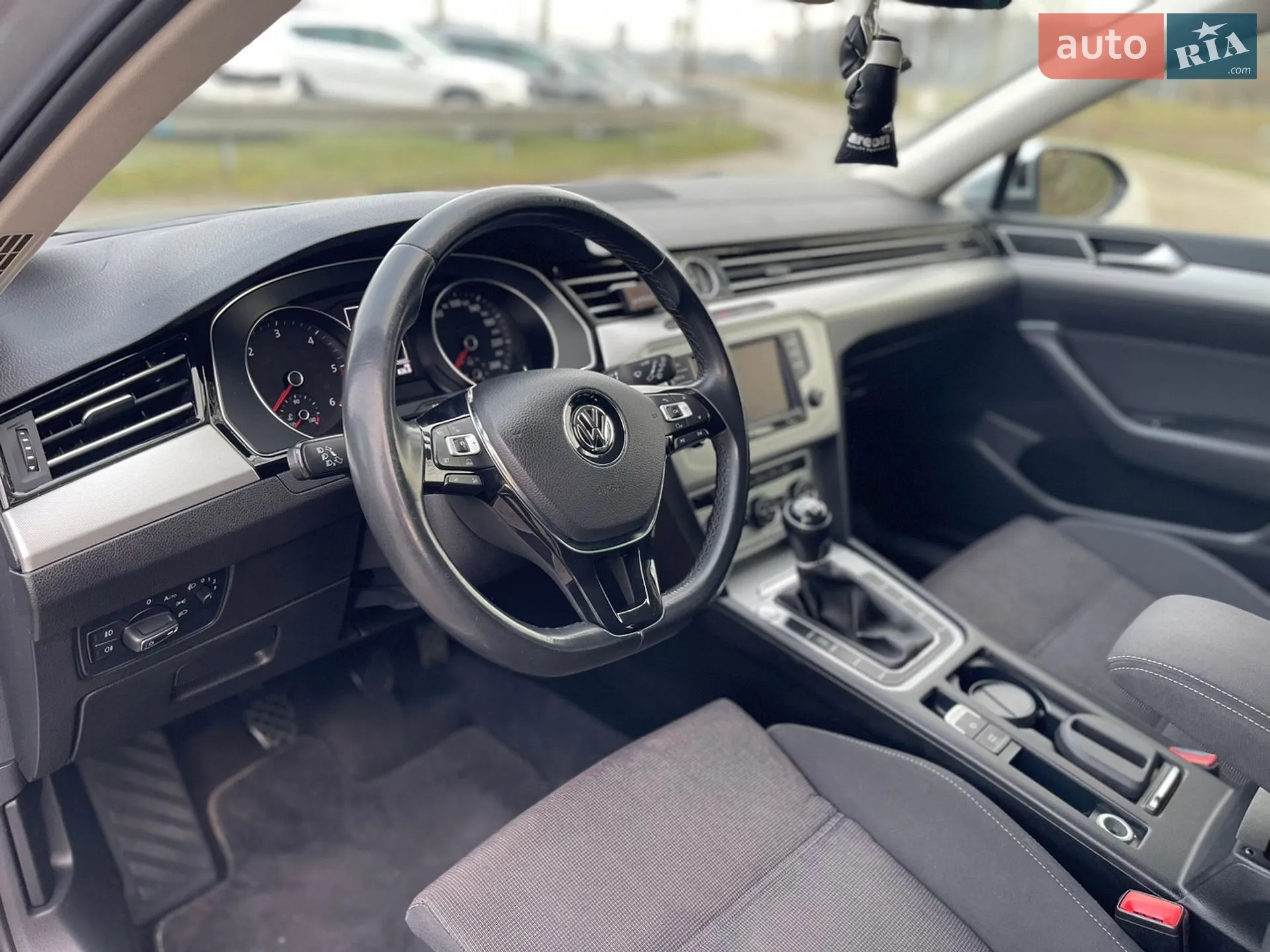 2016 Volkswagen Passat - мініатюра 18