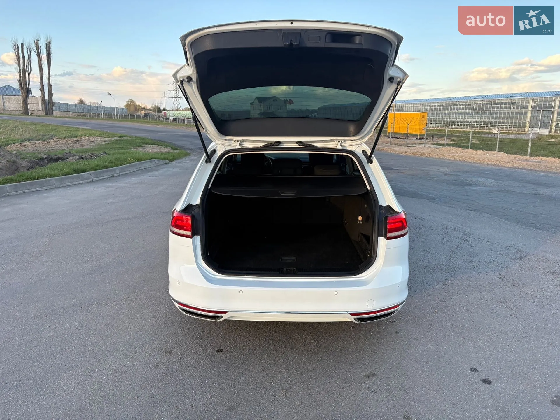 2019 Volkswagen Passat - мініатюра 15