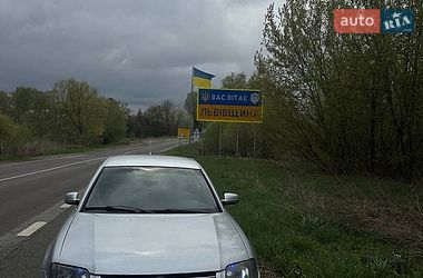 Седан Volkswagen Passat 2001 в Луцке