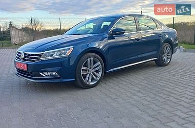 Седан Volkswagen Passat 2018 в Рівному