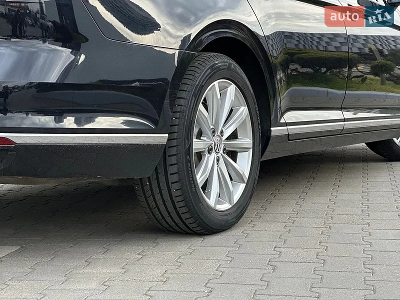 Volkswagen Passat 2018 VIN WVWZZZ3CZKE003236 фото оголошення 11 з 59