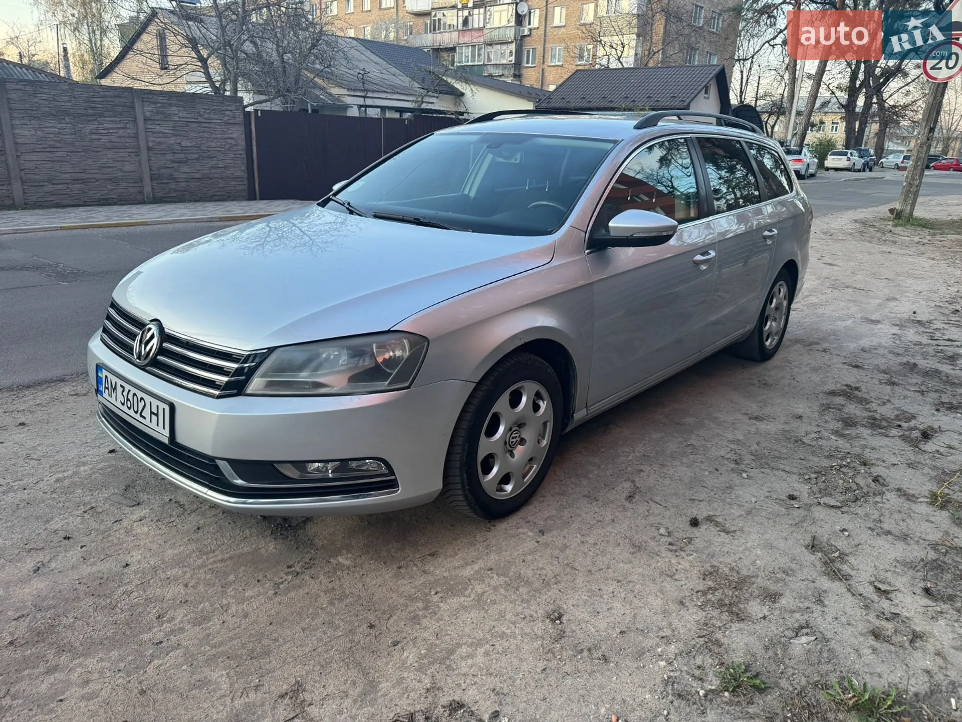 2011 Volkswagen Passat - мініатюра 2