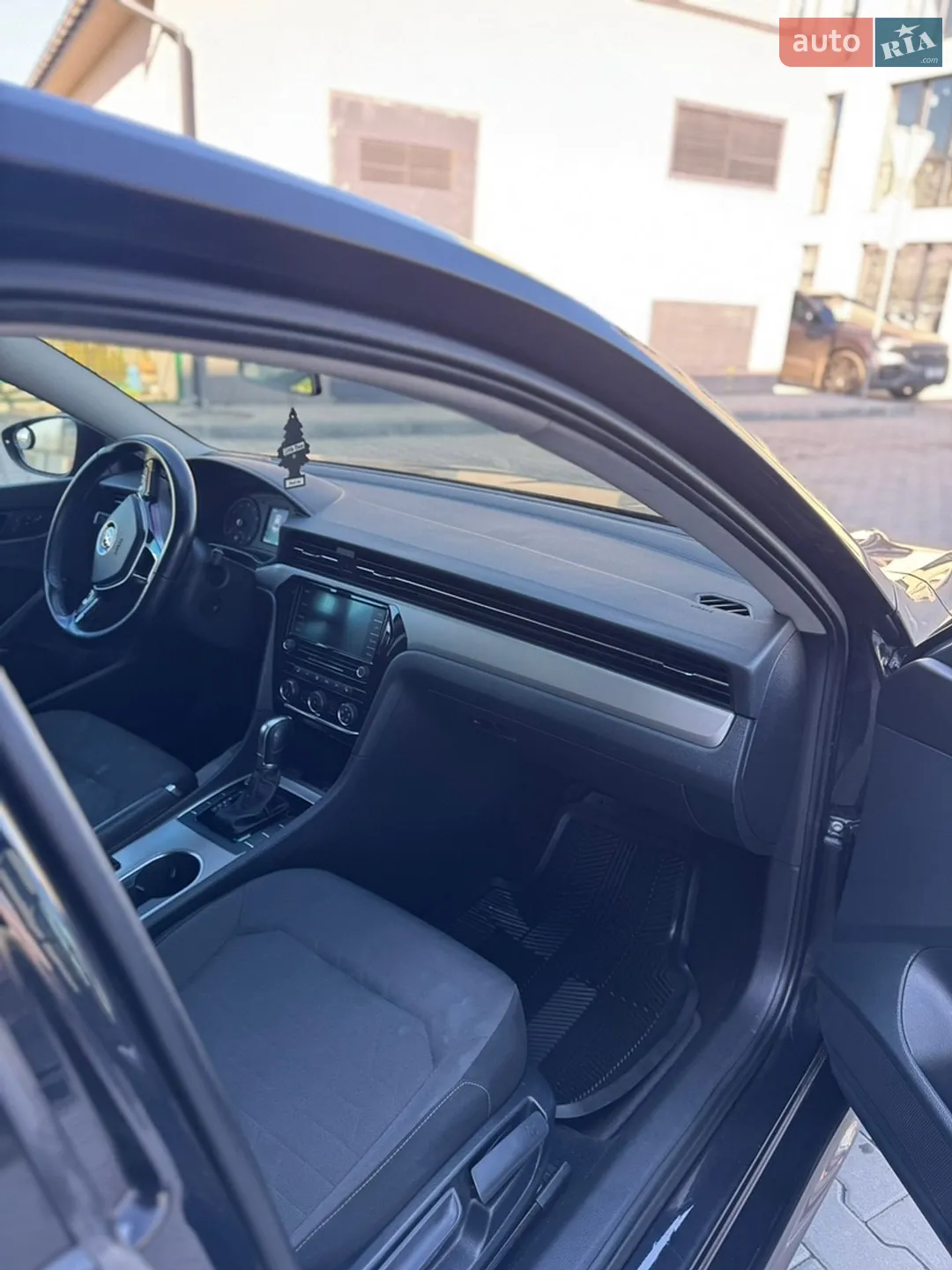 2020 Volkswagen Passat - мініатюра 21