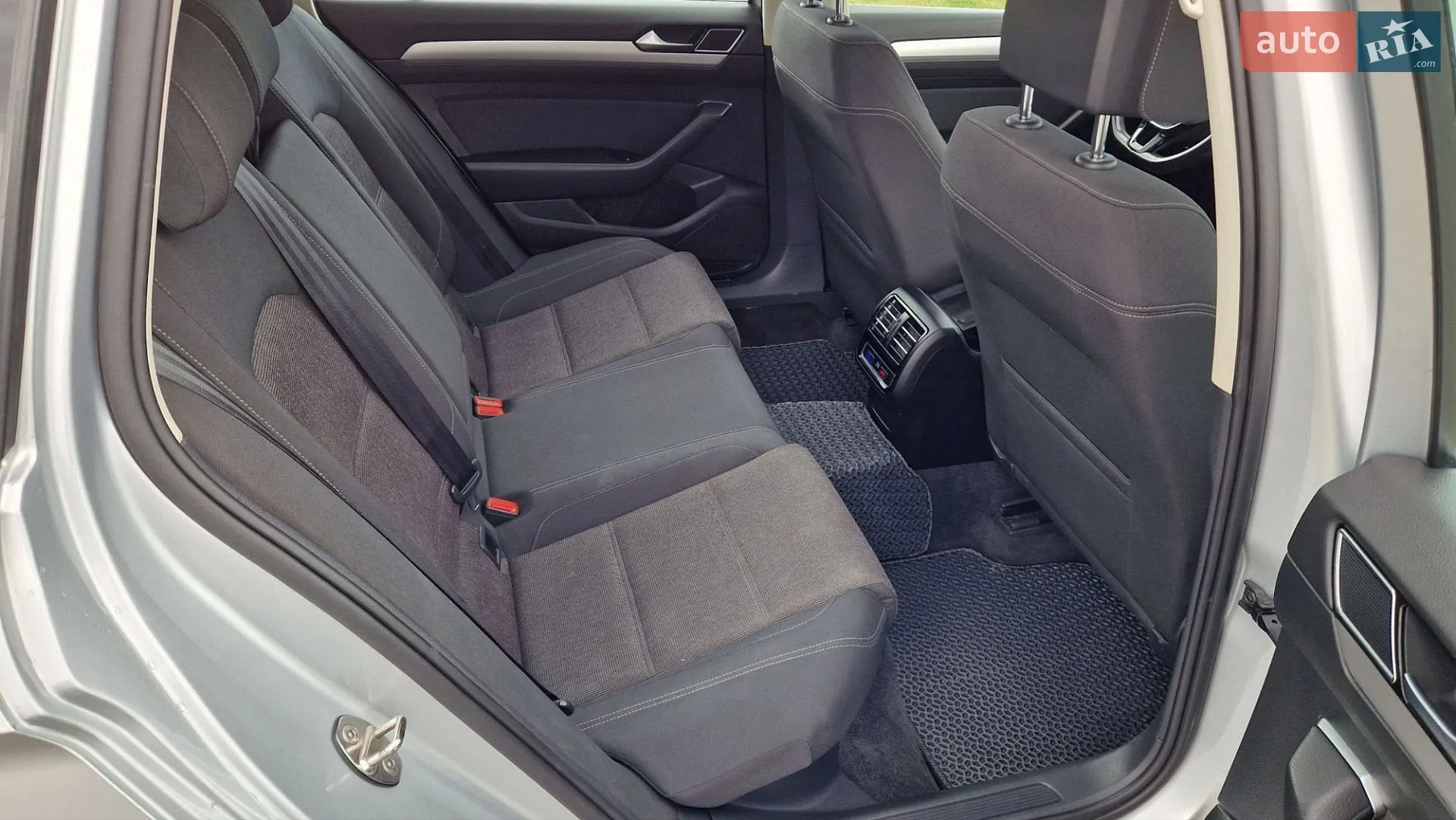 2017 Volkswagen Passat - мініатюра 29