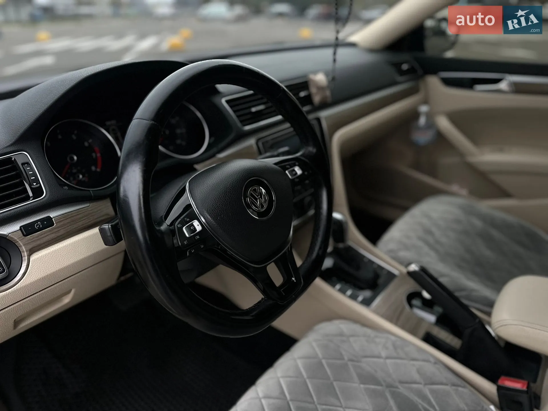 2016 Volkswagen Passat - мініатюра 16