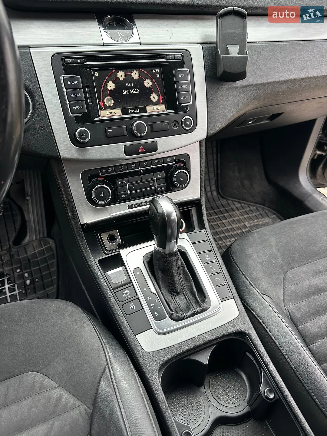 2010 Volkswagen Passat - мініатюра 13