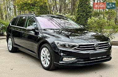 Універсал Volkswagen Passat 2022 в Києві