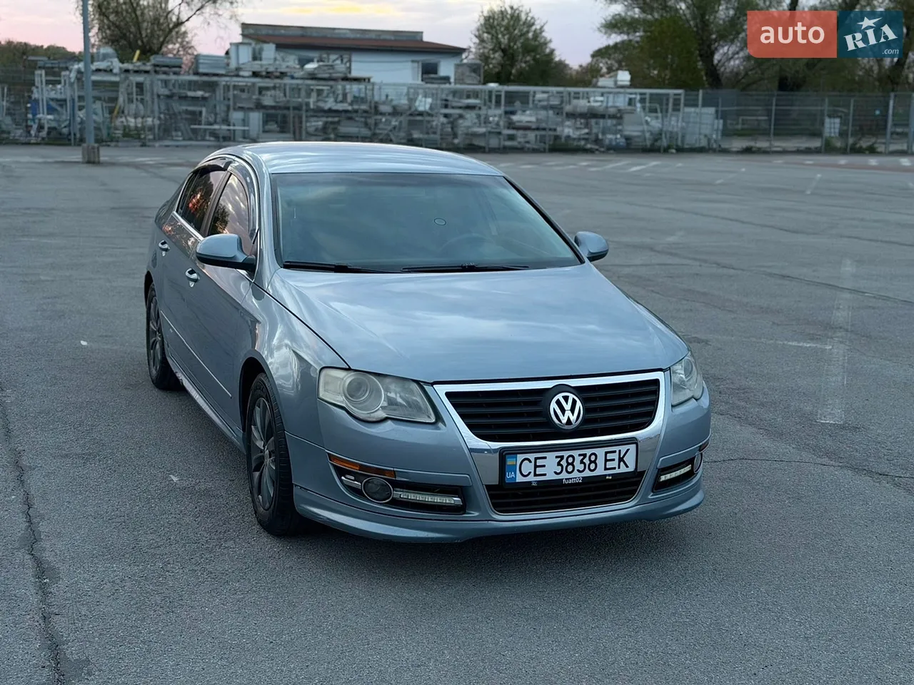 2010 Volkswagen Passat - мініатюра 12
