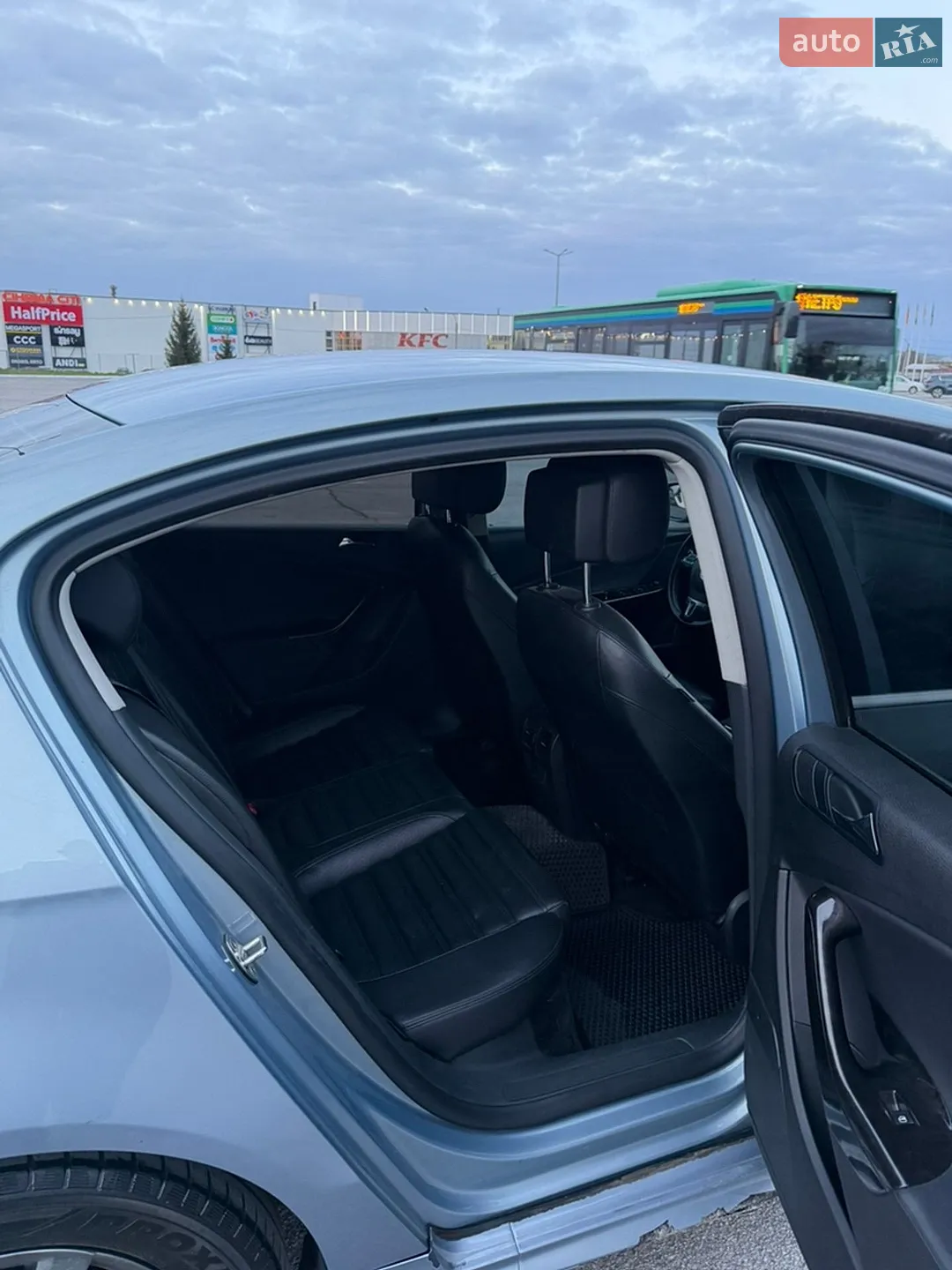 2010 Volkswagen Passat - мініатюра 25