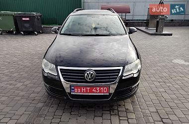 Універсал Volkswagen Passat 2010 в Лохвиці