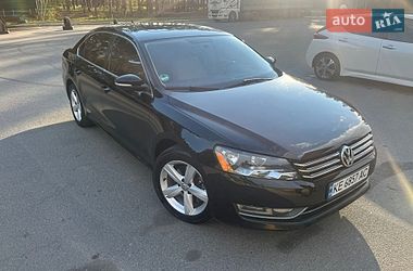 Седан Volkswagen Passat 2013 в Ірпені