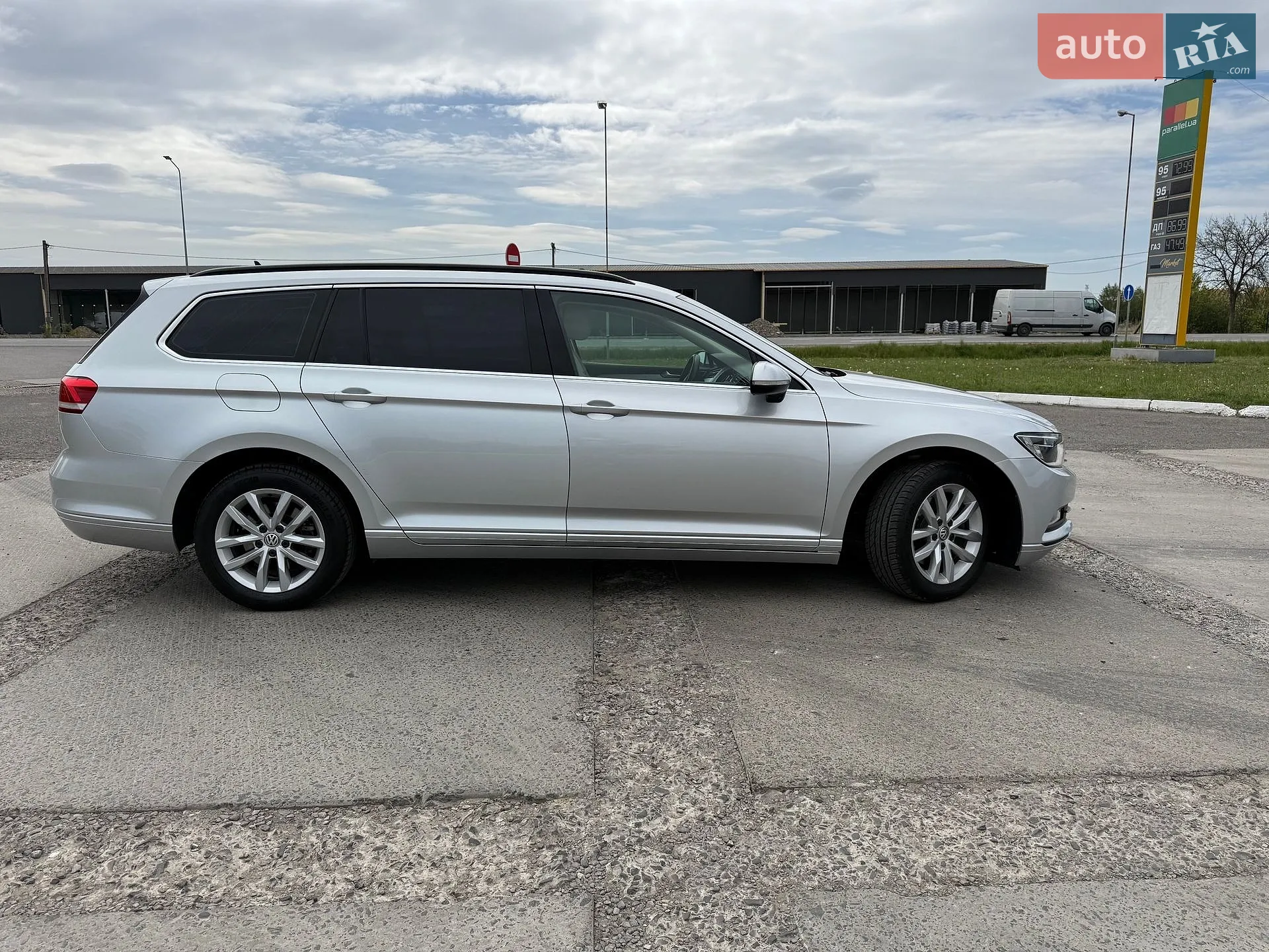 2016 Volkswagen Passat - мініатюра 19