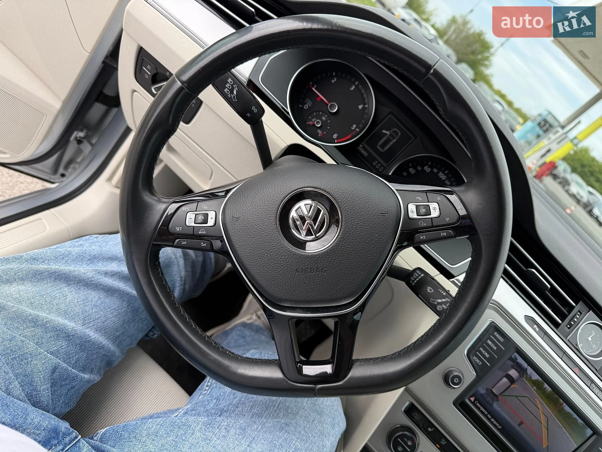 2016 Volkswagen Passat - мініатюра 40