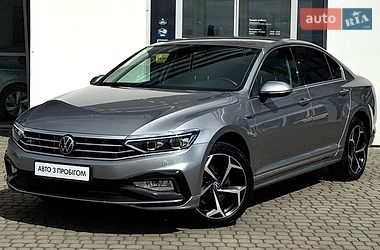 Седан Volkswagen Passat 2021 в Мукачевому