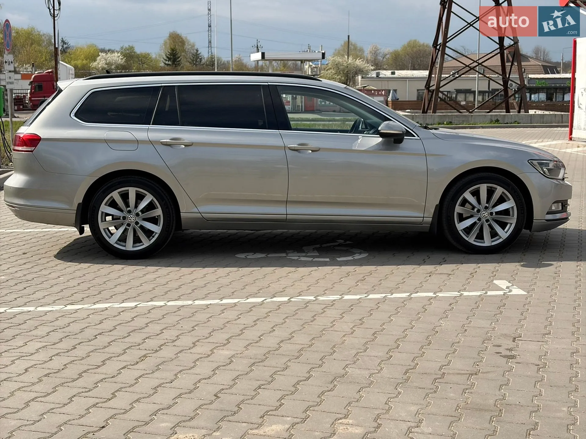 2017 Volkswagen Passat - мініатюра 3