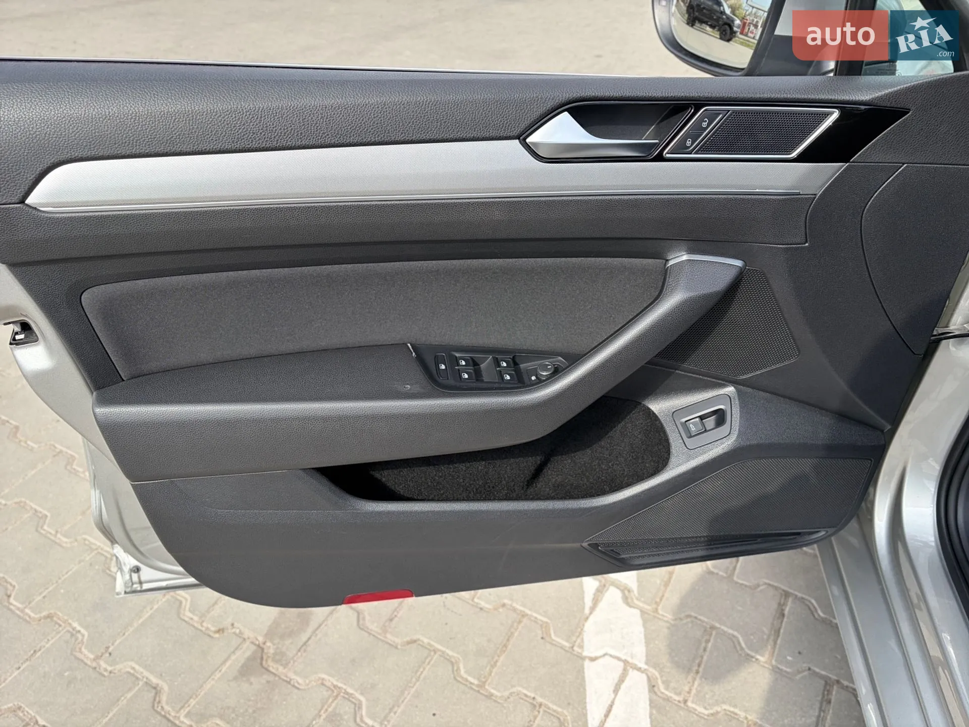2017 Volkswagen Passat - мініатюра 24