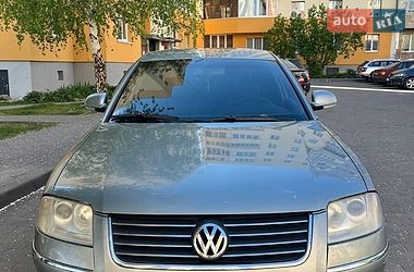 Седан Volkswagen Passat 2005 в Луцьку