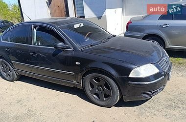 Седан Volkswagen Passat 2002 в Луцке