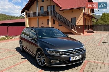 Універсал Volkswagen Passat 2021 в Тячеві