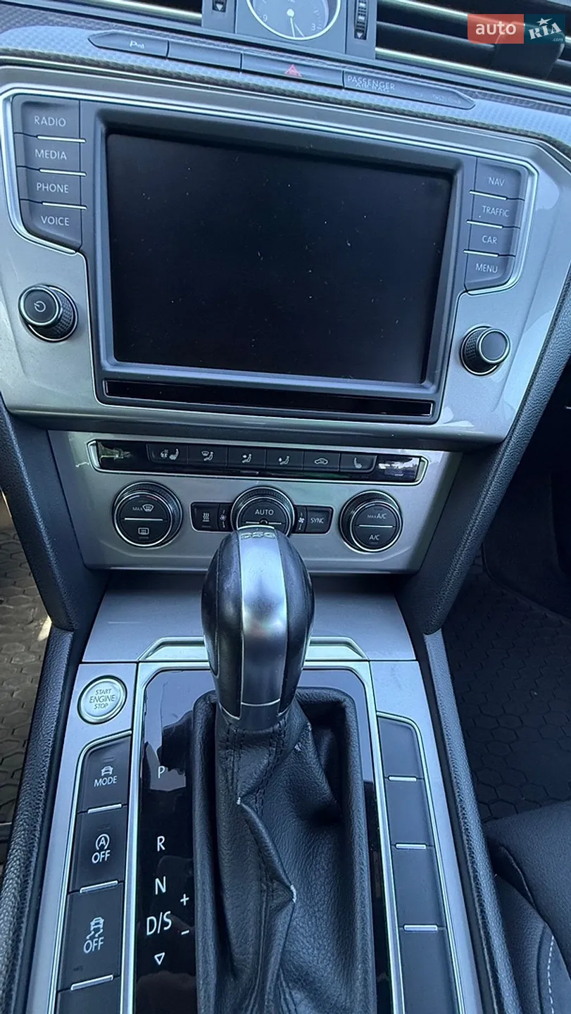 2016 Volkswagen Passat - мініатюра 28