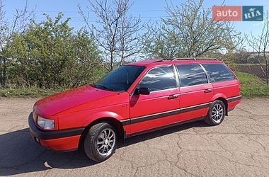 Універсал Volkswagen Passat 1990 в Ружині