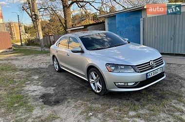 Седан Volkswagen Passat 2012 в Киеве