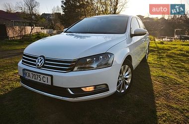 Седан Volkswagen Passat 2012 в Немирове