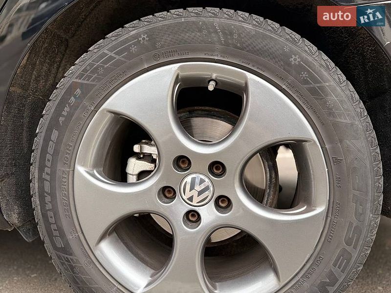 Седан Volkswagen Passat 2013 в Одессе