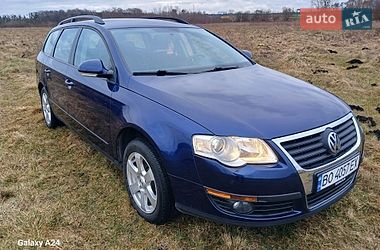Универсал Volkswagen Passat 2009 в Деражне