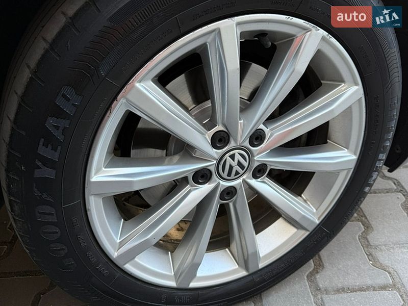 Універсал Volkswagen Passat 2017 в Івано-Франківську