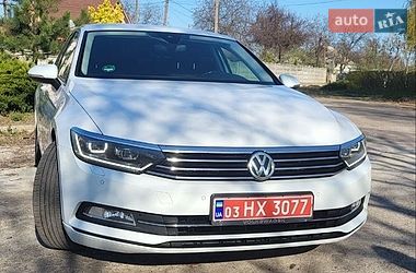 Седан Volkswagen Passat 2017 в Харькове