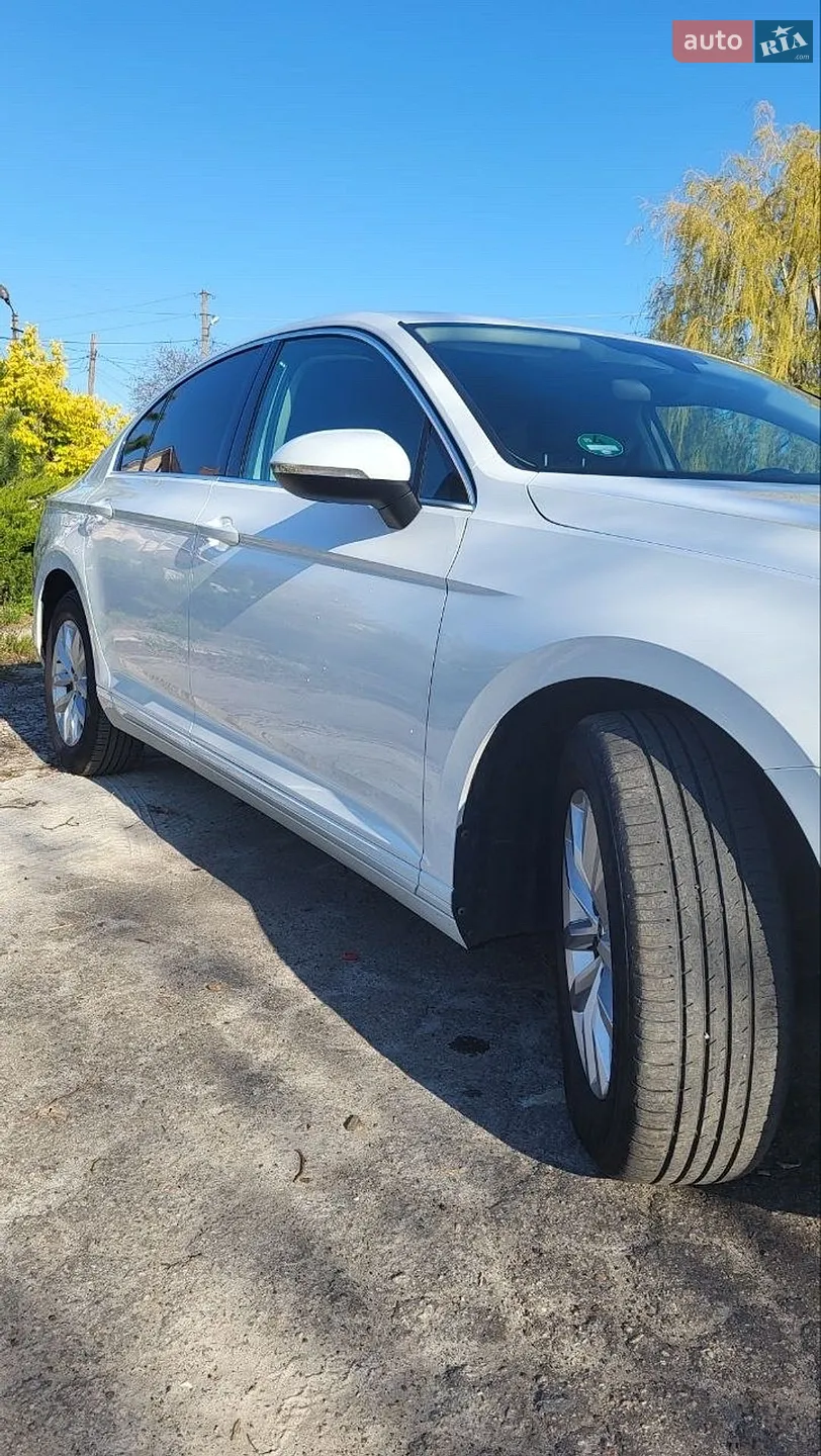 2017 Volkswagen Passat - мініатюра 8