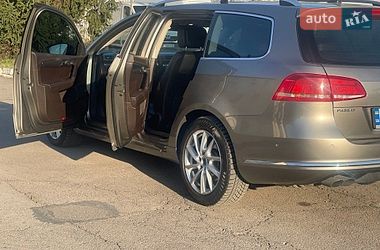 Універсал Volkswagen Passat 2014 в Ужгороді