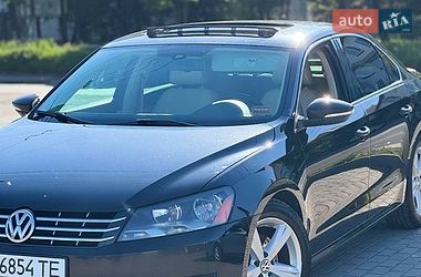 Седан Volkswagen Passat 2011 в Івано-Франківську