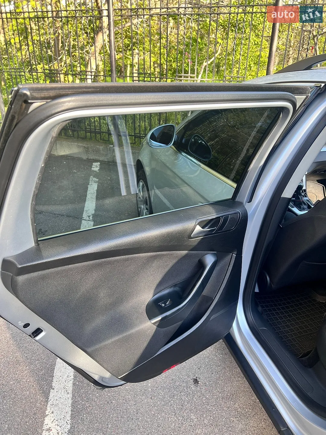 2010 Volkswagen Passat - мініатюра 15