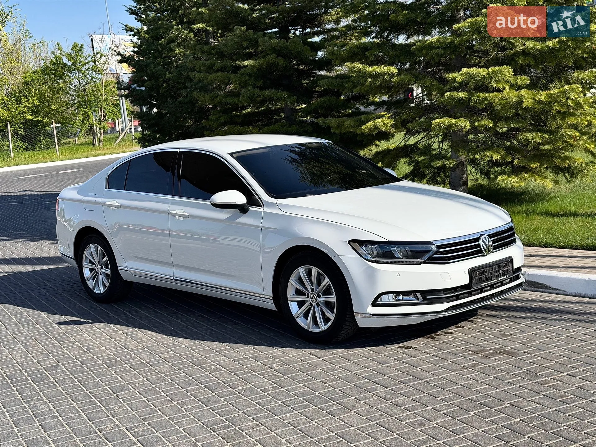 2017 Volkswagen Passat - мініатюра 3